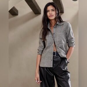 Banana Republic Plaid Button-Up Shirt